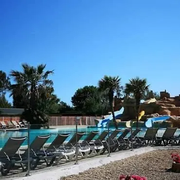 4 Etoiles Cap Soleil Oleron ホリデーパーク *